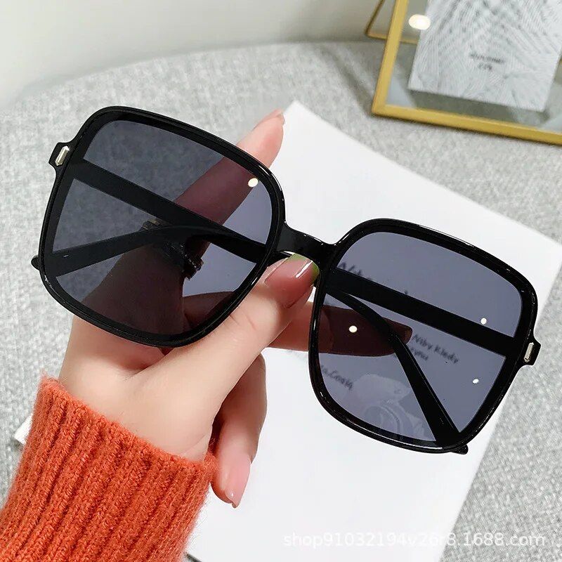 Trendy Gradient Square Sunglasses for Women 