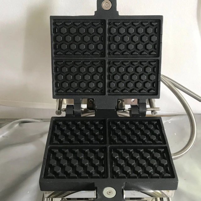 Professional Electric Waffle Maker - Image 6