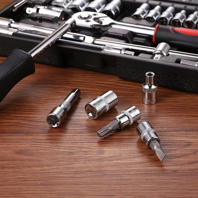 Professional 46-Piece Socket Wrench Set – Versatile Tool Kit for Car and Home Repair - Image 5