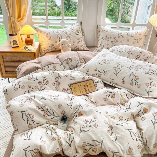 Floral Jacquard Bedding Set - Image 4