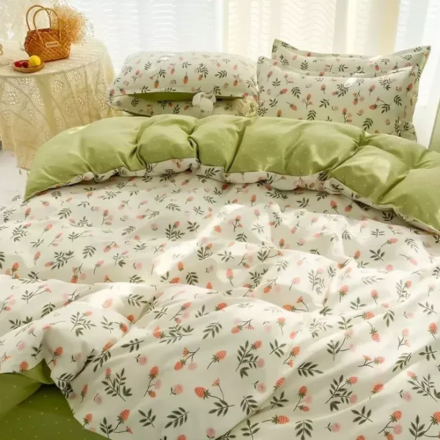 Charming Flower Pattern Bedding Set - Image 3