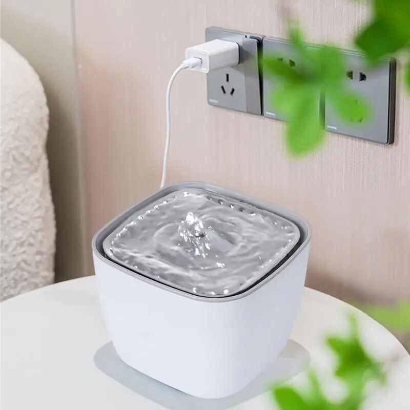 Ultra-Quiet 2.5L Pet Water Fountain with Smart LED Light 