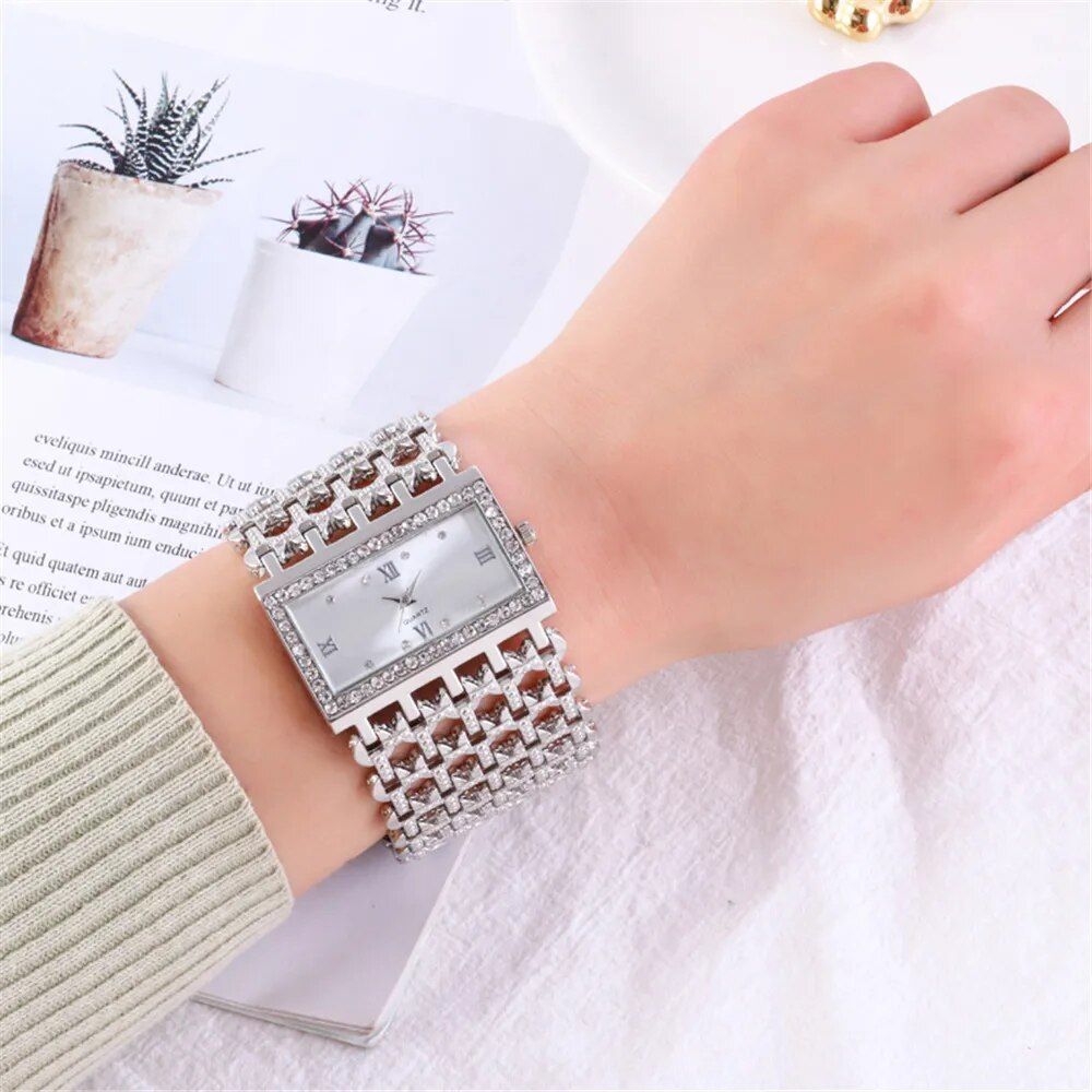 Elegant Gold Square Diamond Quartz Watch for Women 