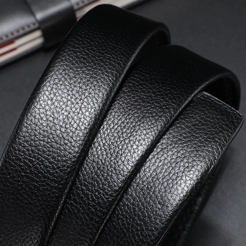 High-Quality Automatic Buckle Leather Belt for Men - Versatile and Stylish 