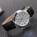 Elegant Men's Quartz Sports Watch - Image 2