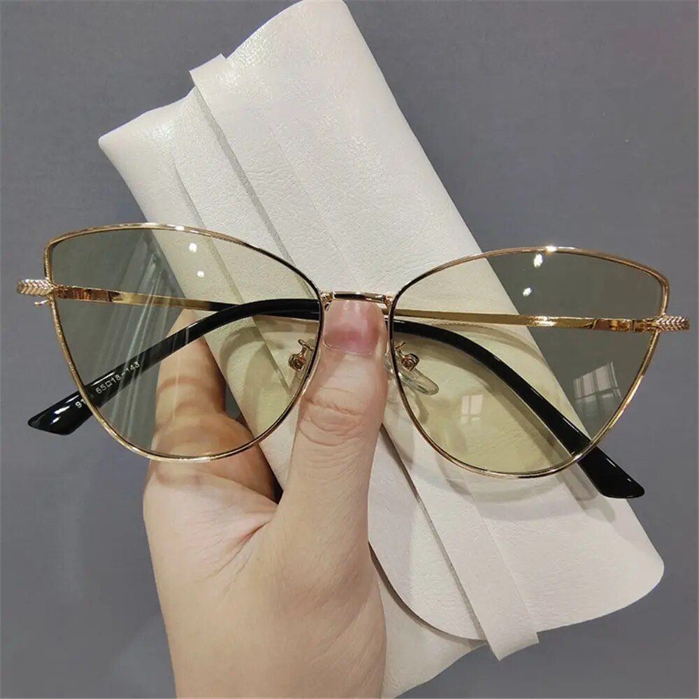 Chic Cat Eye Vintage Sunglasses - UV400 Protection, Trendy Multi-Color Eyewear 