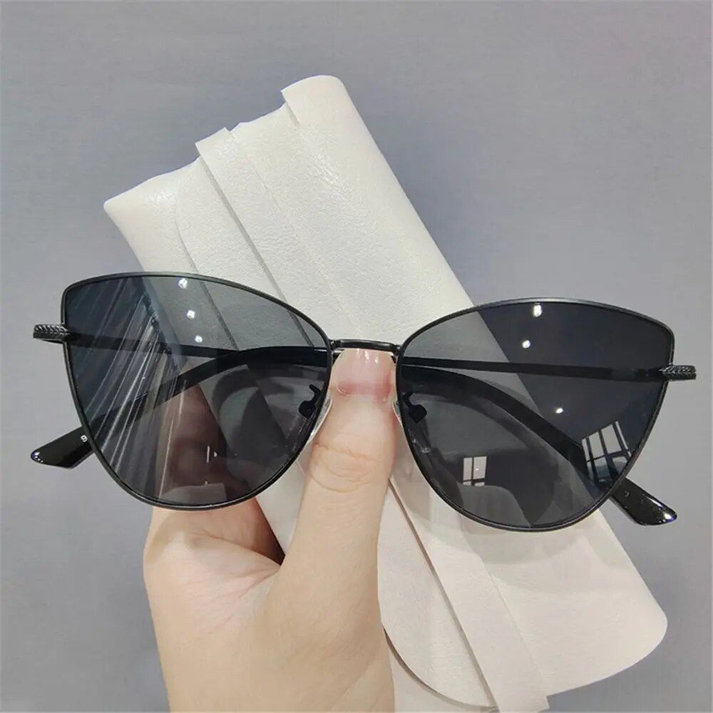 Chic Cat Eye Vintage Sunglasses - UV400 Protection, Trendy Multi-Color Eyewear 