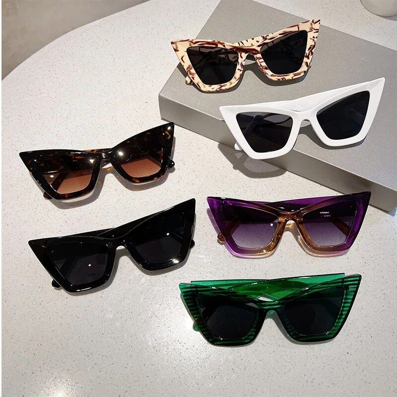 Luxurious Vintage Cat Eye Sunglasses - UV400 Protection for Women 