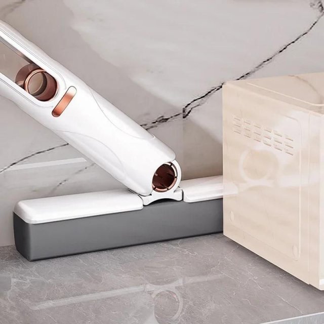 Compact & Efficient Mini Mop - Image 3