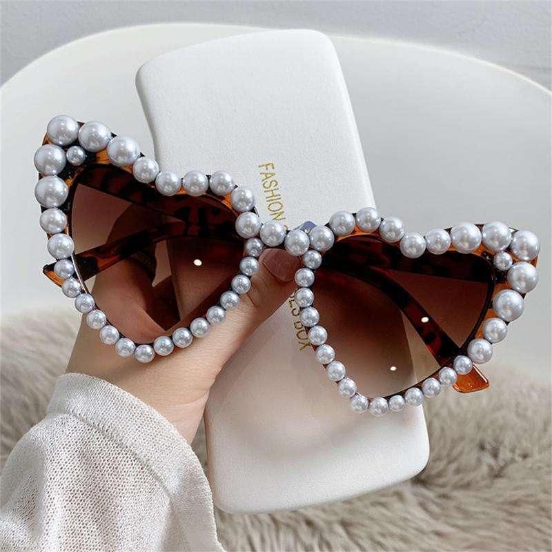 Chic Pearl-Embellished Heart-Shaped Sunglasses for Women 