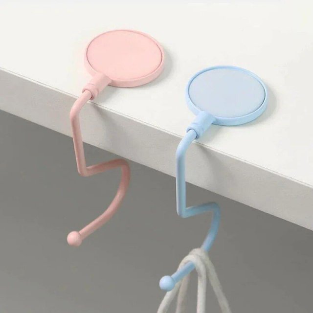 Chic Kawaii Portable Desk Bag Hanger - Image 4