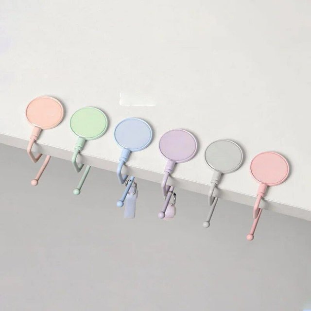 Chic Kawaii Portable Desk Bag Hanger - Image 3
