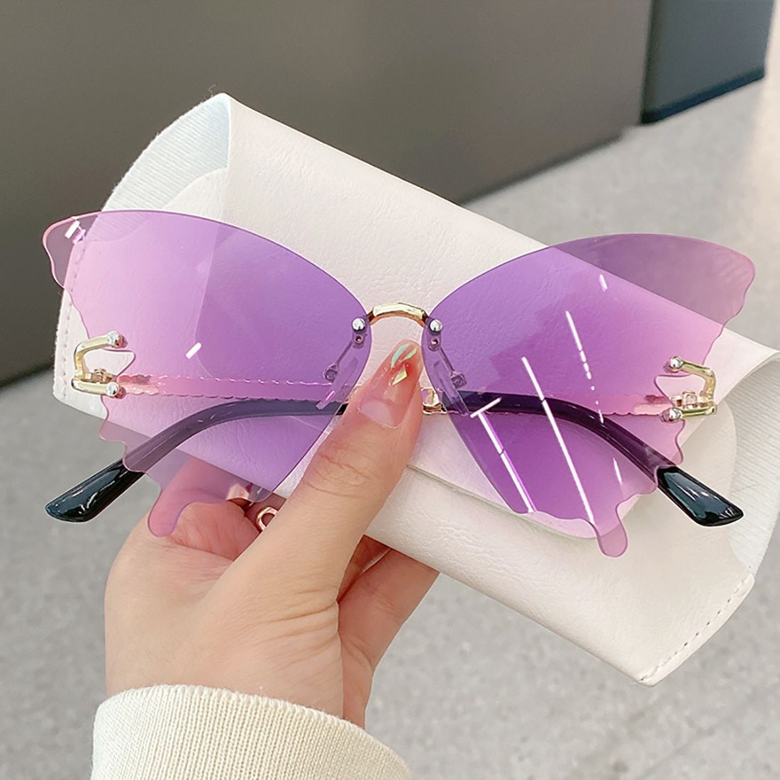 Chic Gradient Butterfly Sunglasses - UV Protection, Rimless Metal Design for Women 