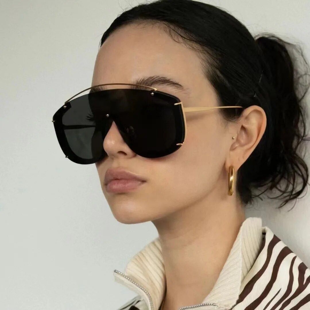 Chic Square Oversized Sunglasses - UV400 Vintage Wrap Eyewear for Women 